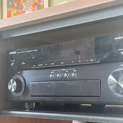 Yamaha AVENTAGE RX-A820BL A/V Receiver & Remote