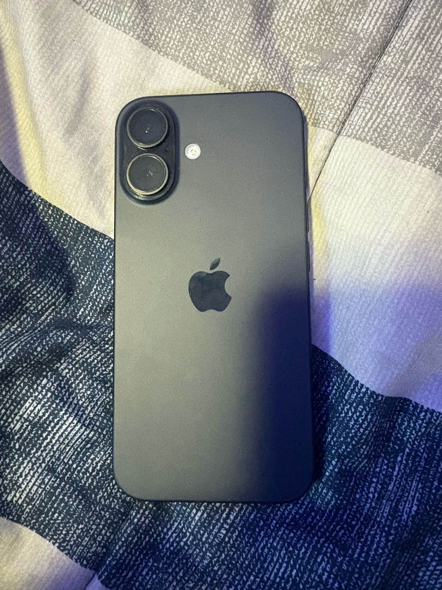 iPhone 16