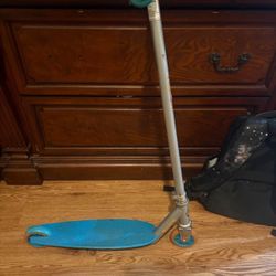 Razor “berry” lux scooter