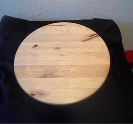 Lazy Susan - Beautiful Large Decorative 15” Diameter Spinning Pine Board. In Very Good Condition. Comes From a Smoke Free & Pet Free Home!!