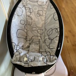 Mamaroo 4mom Multi Motion Baby Swing Like New