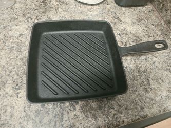 Mostly New cast iron grill pan