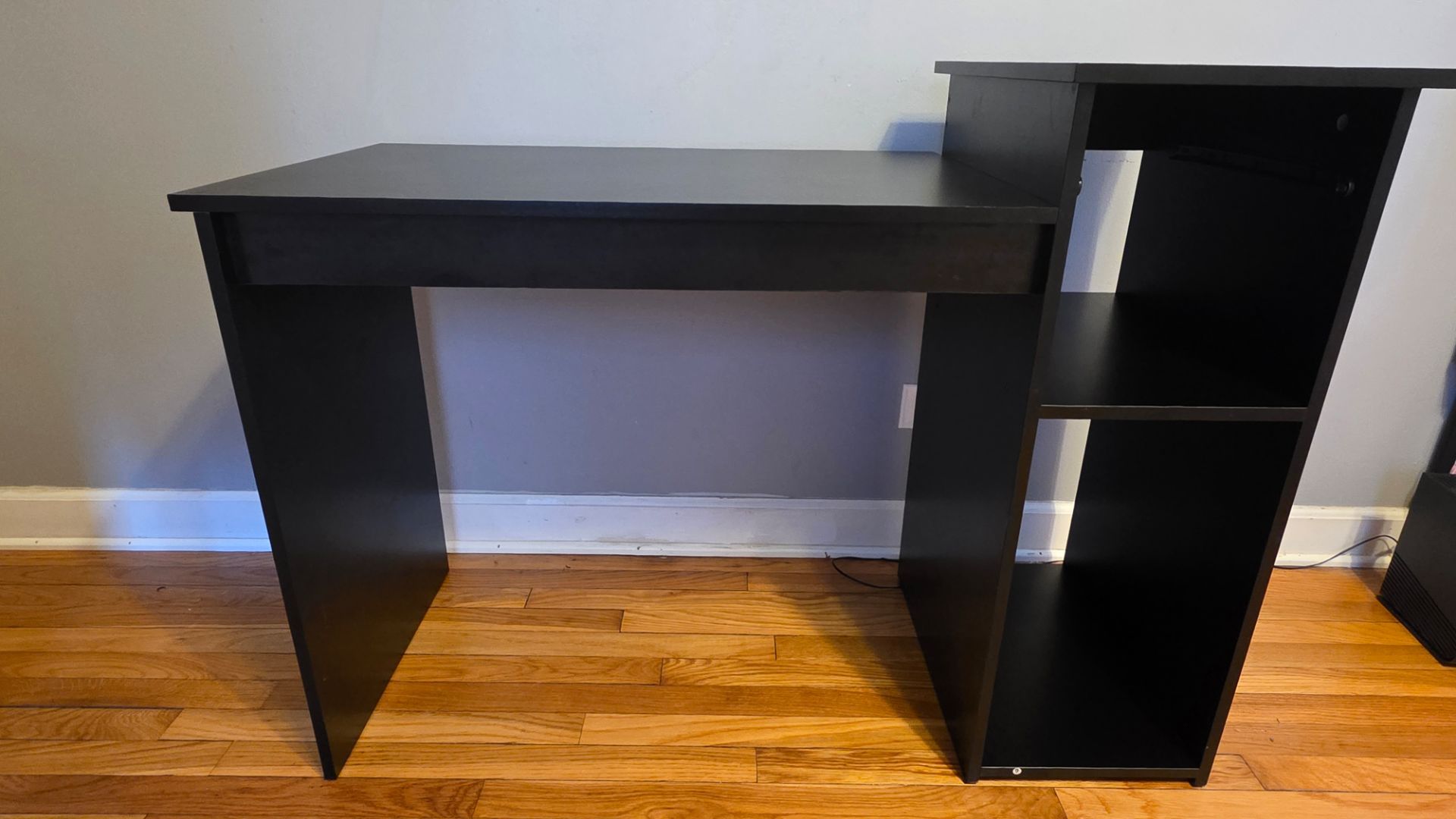 Free Office desk with Chair