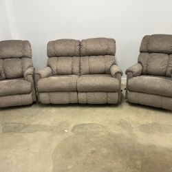 La-Z-Boy Loveseat and Two Swivel Rocking Recliners - Delivery and Financing Available!