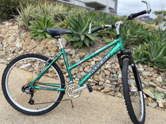 Adult Hybrid Bike 21 speed Mongoose MGX A40i FIRM 75 for