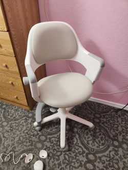 SIDIZ AMERICA
Ringo Ergonomic Kids Chair with Footrest