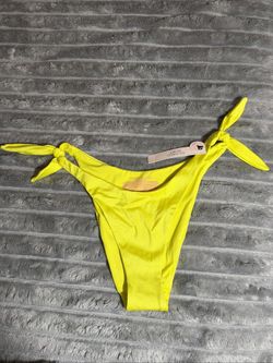 Victoria’s Secret Brazilian Bikini Bottoms XS NWT 