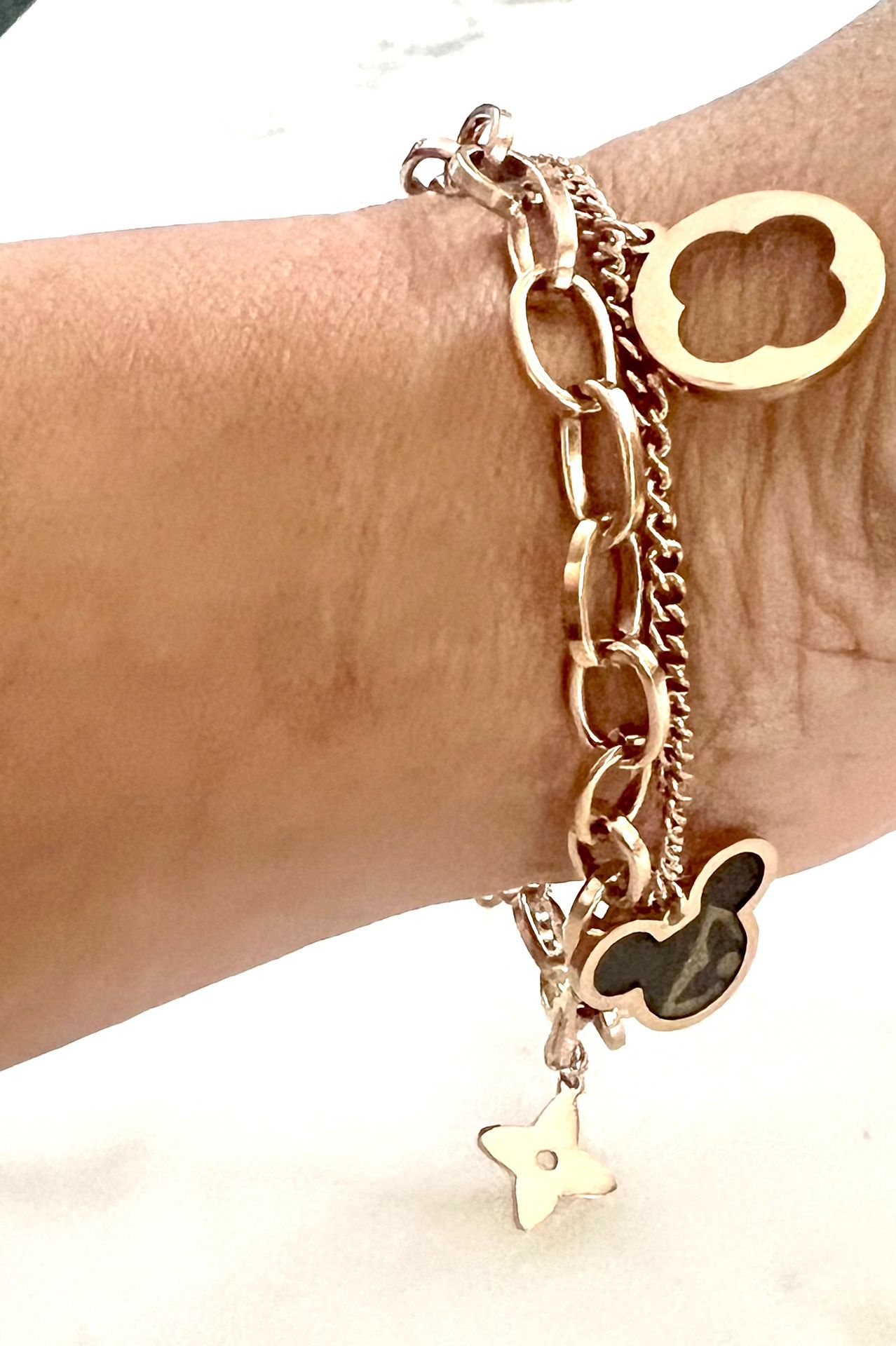 LV Charm Bracelet for Sale in Helena, AL - OfferUp