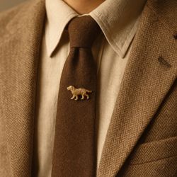 Vintage 1970s Hunting Dog Tie Tack With Safety Chain, 0.75x2”