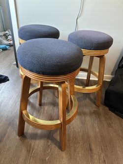 Set of 3 barstools 