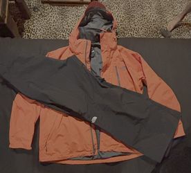 NorthFace Snowboard/Ski Gear