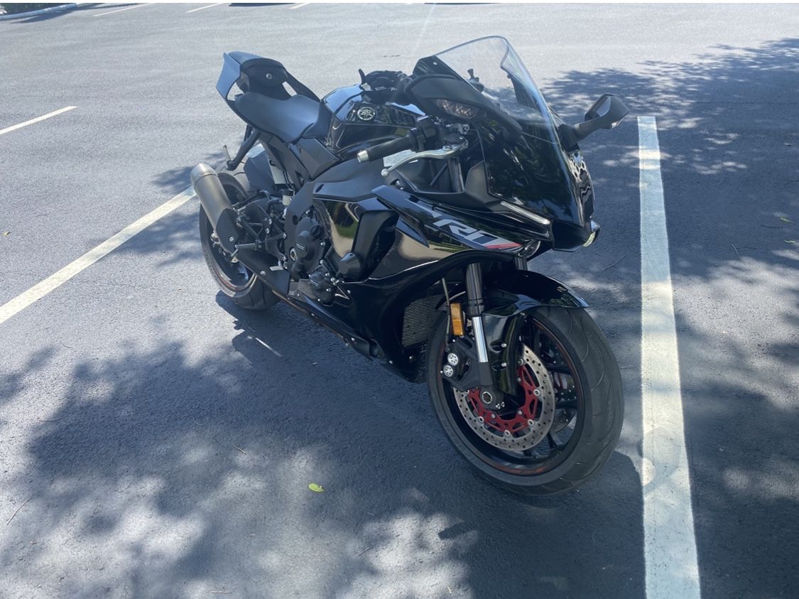 Lots Of OEM & Aftermarket Parts For 2015-2019 Yamaha R1