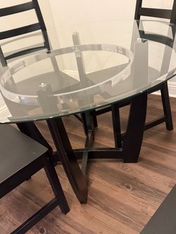 Dining table and chairs available!