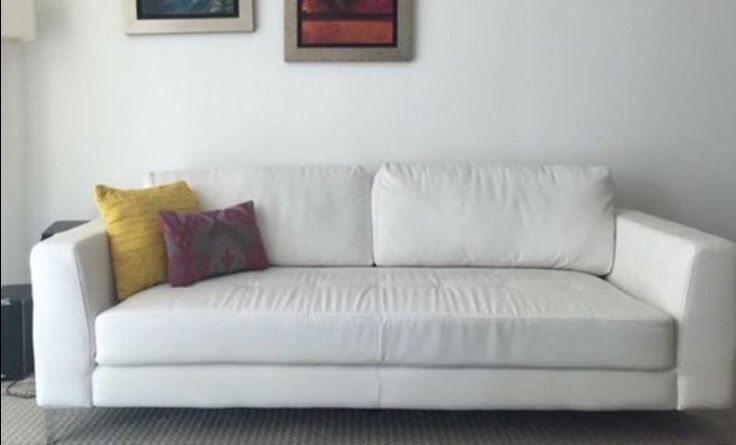 White Sofa - free just pick it up!