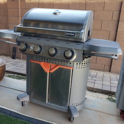 Stainless Stell Gas BBQ( Includes Propane  Tank)
