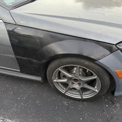 2008 C300 Passenger Side Fender 