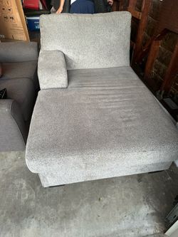 Free Chaise-