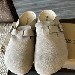 Clogs Khaki New In Box Size 10 
