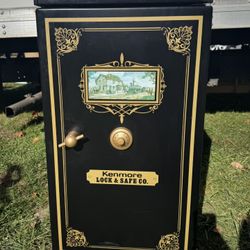 Kenmore Lock & Safe Co. Mini Refrigerator