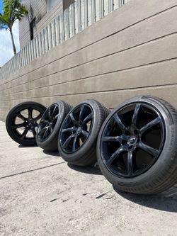 18 Inch Enkei 5x114.3 Infiniti Rims
