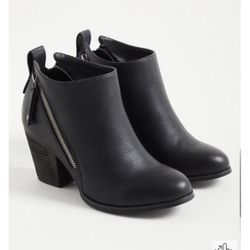 Torrid Woman’s Shoes 8.5