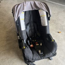 Dooms Stroller With New Cover Expired 2027