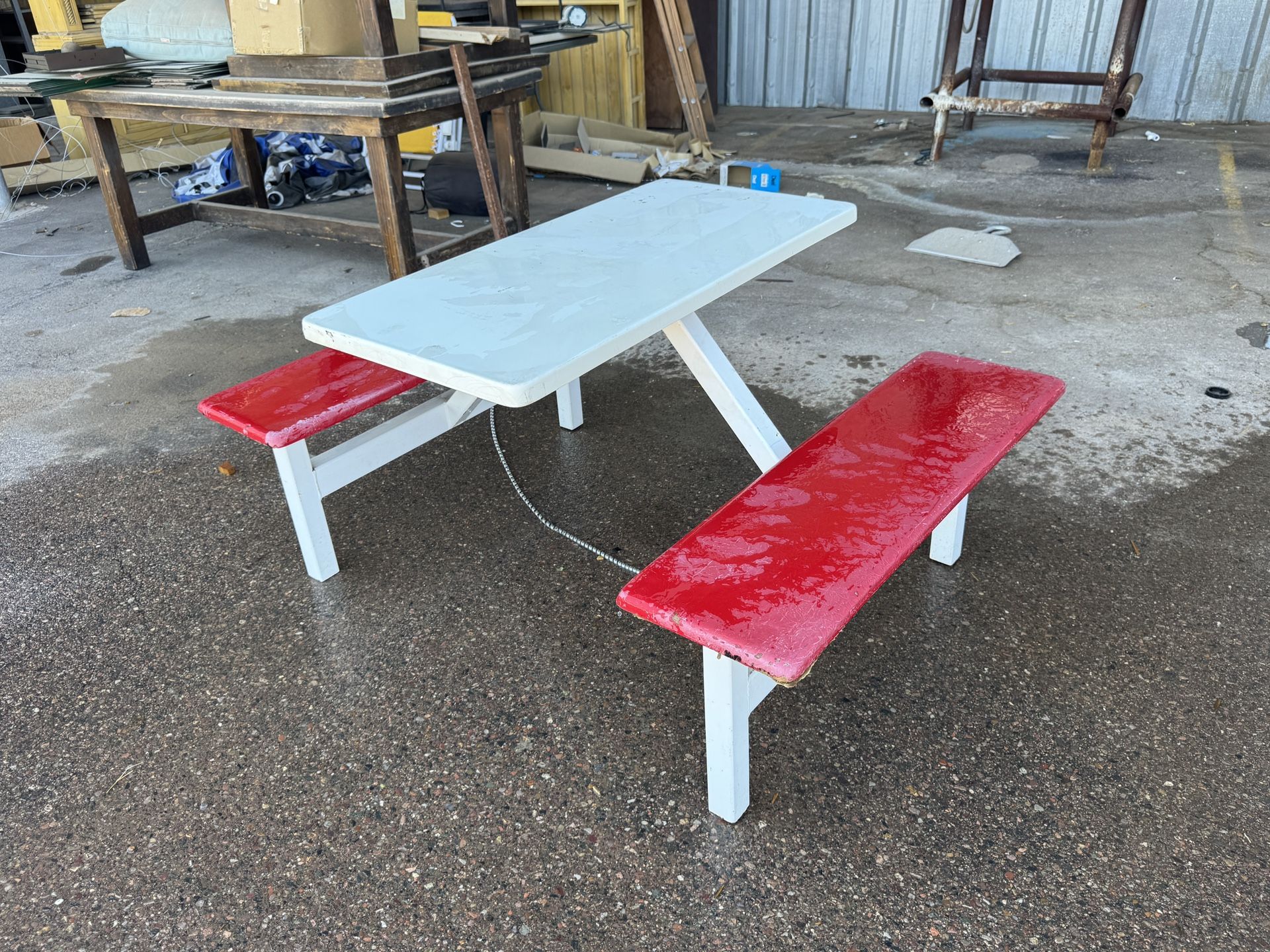 Out Door Table