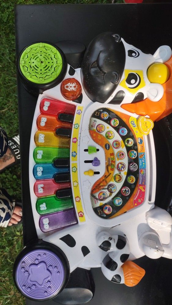 VTech Piano With Music N Songs Carry Along