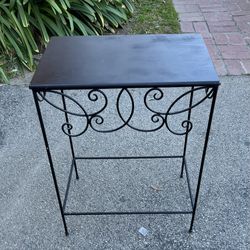 Decorative metal end table