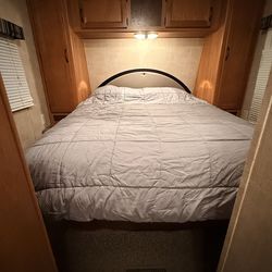 2011 Hornet hideout travel trailer