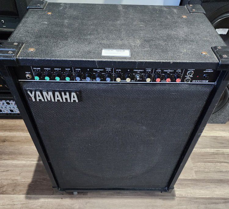 Yamaha Bass Amp B100-115