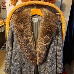 Bill Bass Coat For Collar I Believe It's Medium Long Coat Very Nice $50
