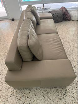 MODLOFT Leather sofa- pristine condition easy care