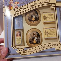 vintage Yardley English Lavender gift set containing cologne spray, soap bars, and bath cubes. Similar vintage sets from the UK 