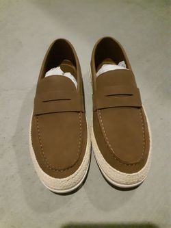 NEW NEVER WORN Newbella Brown Penny Loafers Size 8.5
