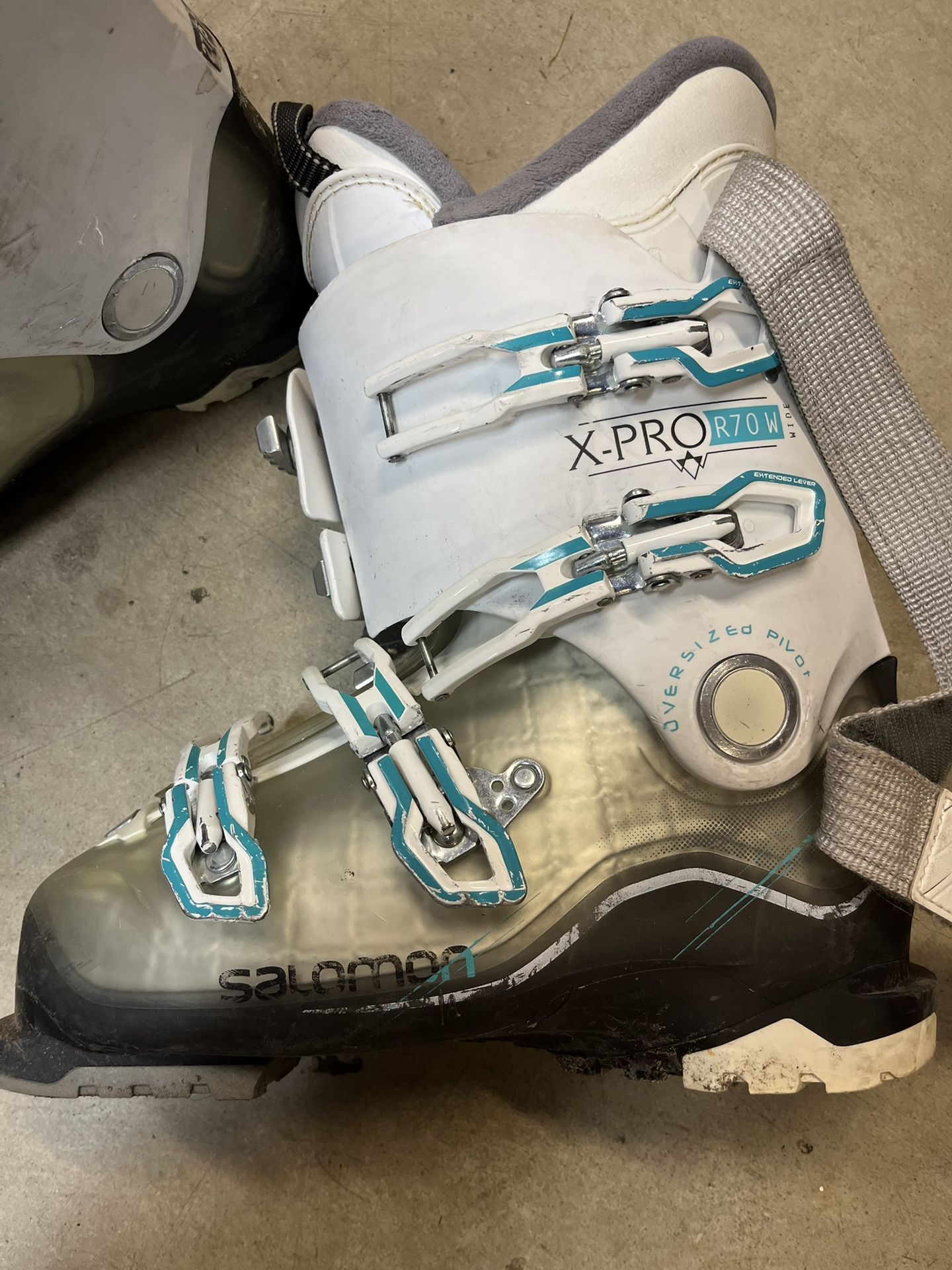 Salomon X-Pro R70W Ski Boots