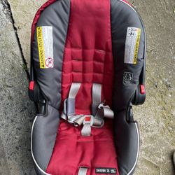 Infant Car Seat And Base Graco 