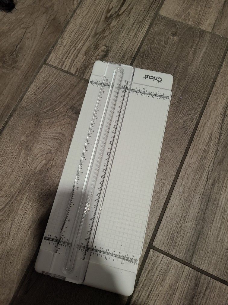Cricut Paper Cutter