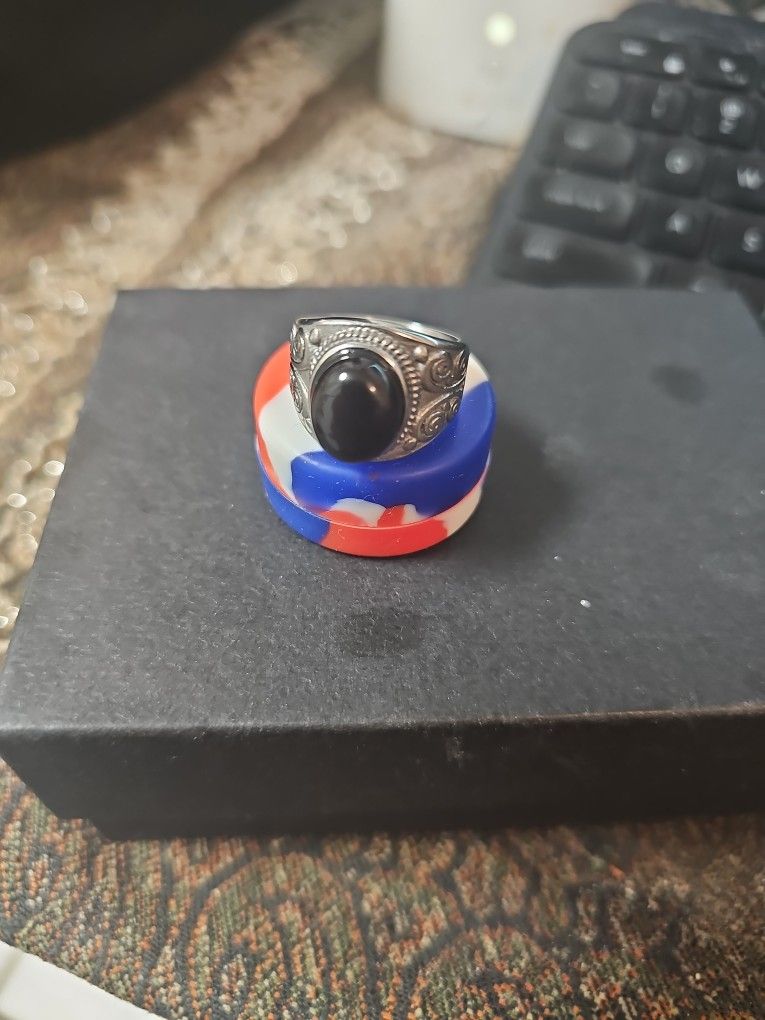 MEN'S PINKY RING SIZE 7 STAINLESS STEEL WITH BLACK STONE
