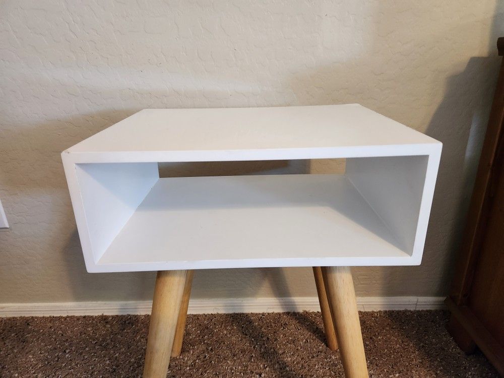 Night Stand/ End Table