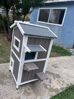 2-Story Insulated Wooden Cat House with Escape Doors -PET04-GREYWHTIE