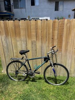 Vintage 21 speed diamondback Apex mtb with rock shox fork.