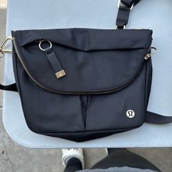 Lulu Lemon Crossbody