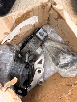 Smart 2008 engine mount
