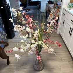 Glass Vase With Flowers