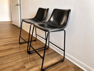 🔥 High-End Modern Bar Stools Set of 2 – Originally $200 – Only $50