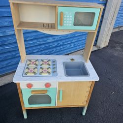 Kid Kitchen Set. Missing Faucet Only $30