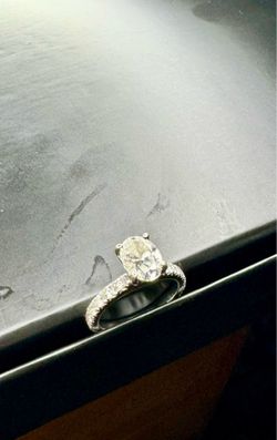 💎 Stunning 1.13 Carat Oval Brilliant Diamond Ring 💎