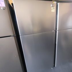 Refrigerator Avanti 
