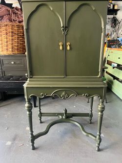 Vintage Olive Green Cocktail Cabinet / Bar Cabinet – Refinished